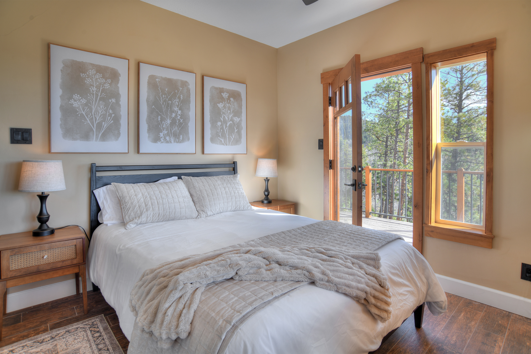 5th Bedroom - Queen and Deck (Main Floor)