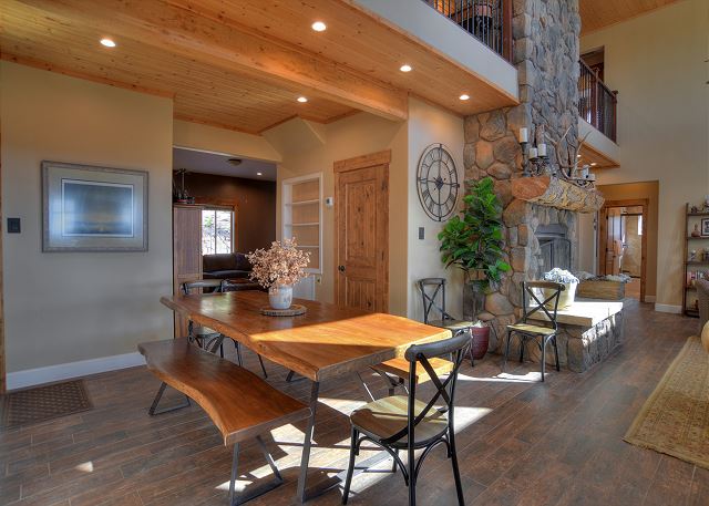 Mountain Home on 8 Acres - Amazing Views / Outdoor Spaces - 19 Min to DGO 9