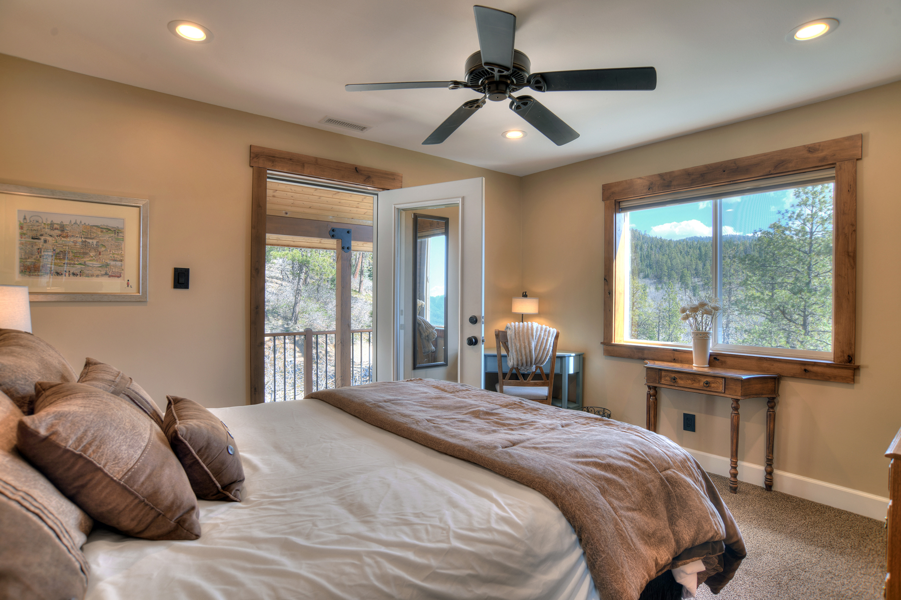 4th Bedroom - Queen and Deck