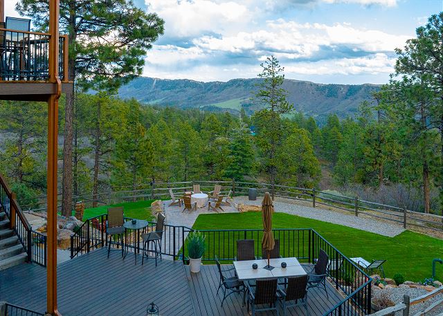 Mountain Home on 8 Acres - Amazing Views / Outdoor Spaces - 19 Min to DGO