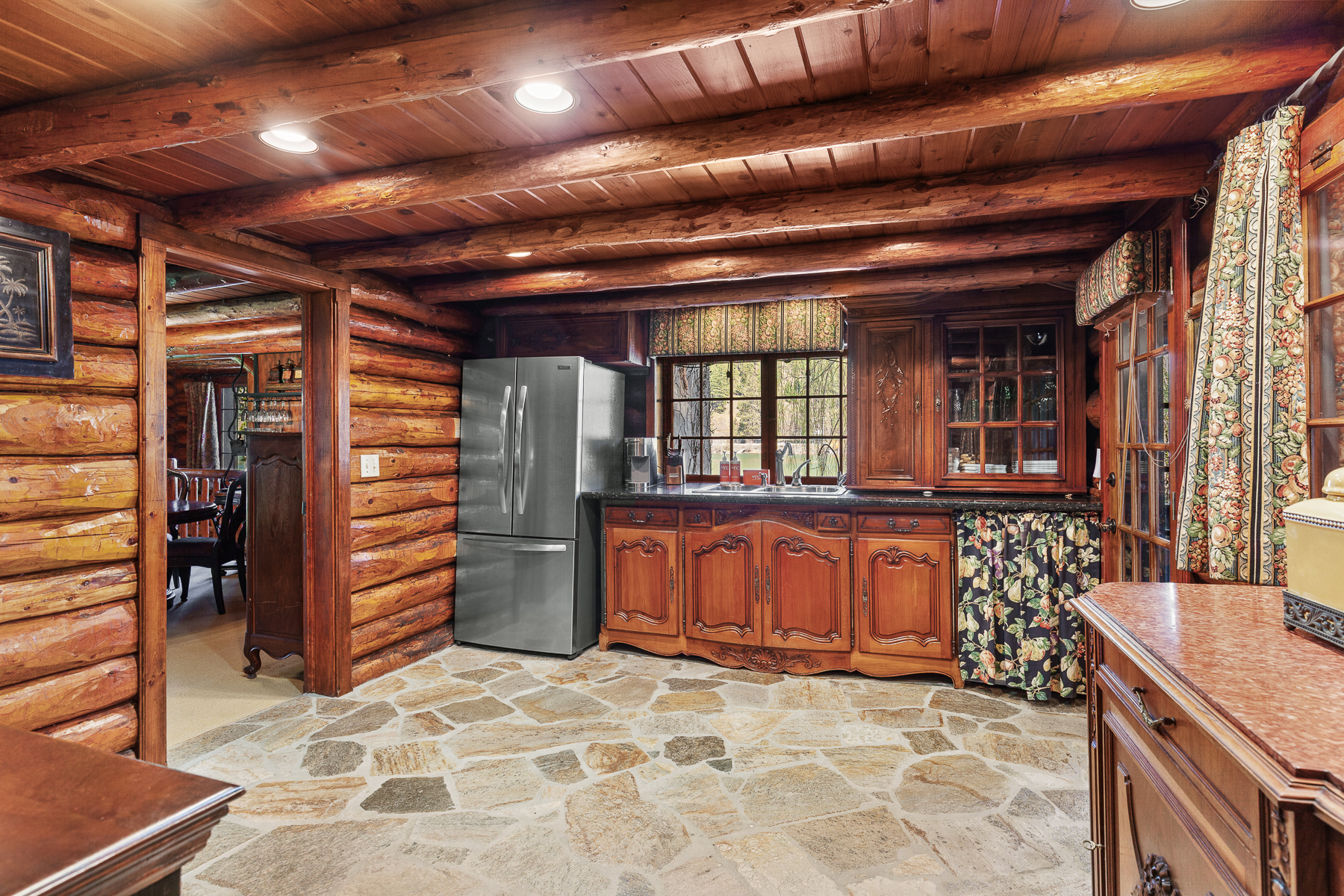 Cozy Cottage Kitchen