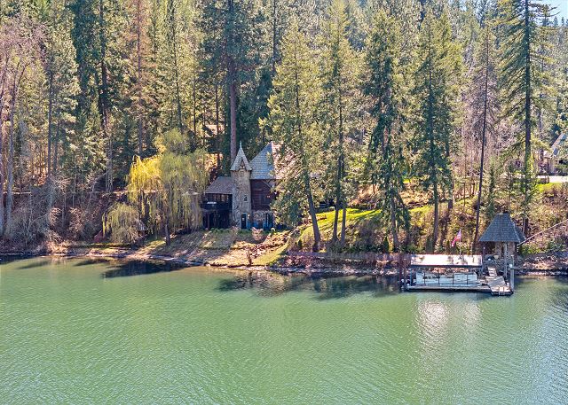 New Listing! Lakefront | Private Beach and Dock | 3 Master Suites | Hot Tub 4