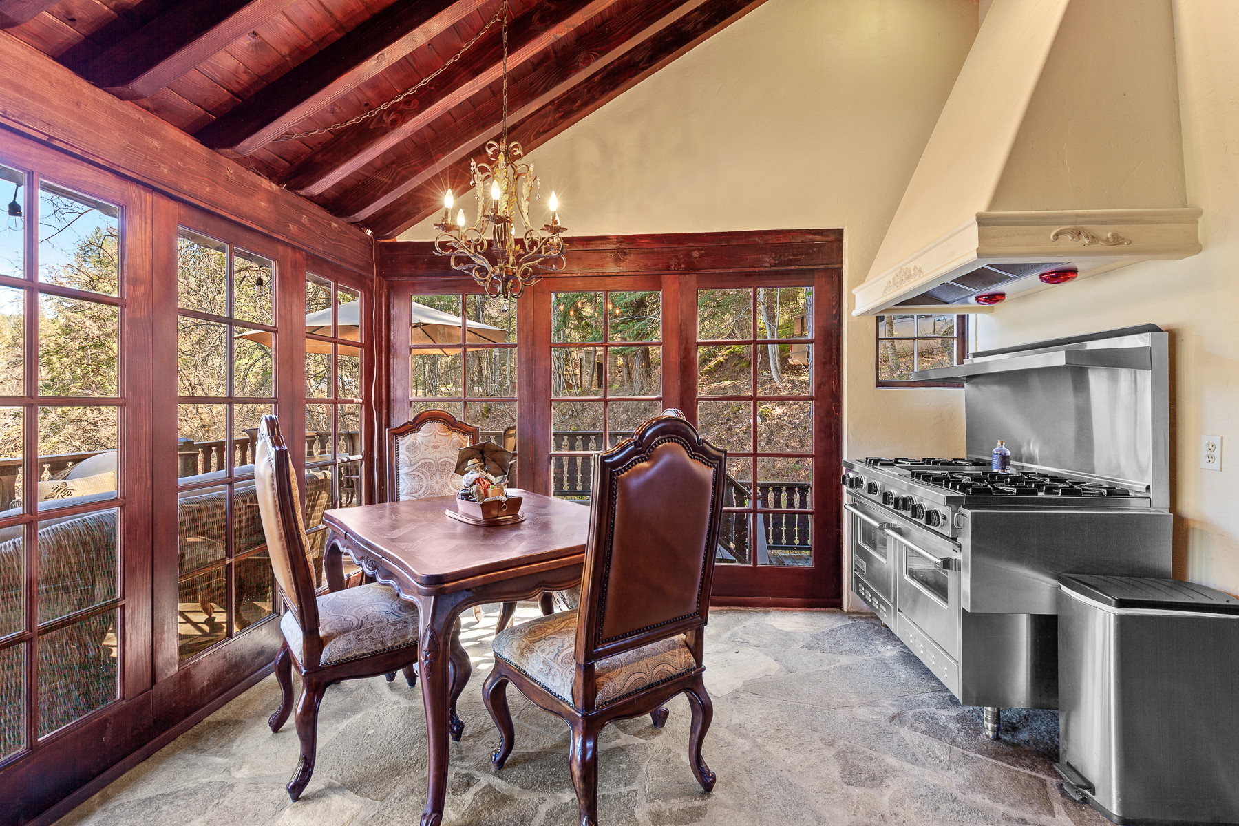 Breakfast Nook and Gourmet Range