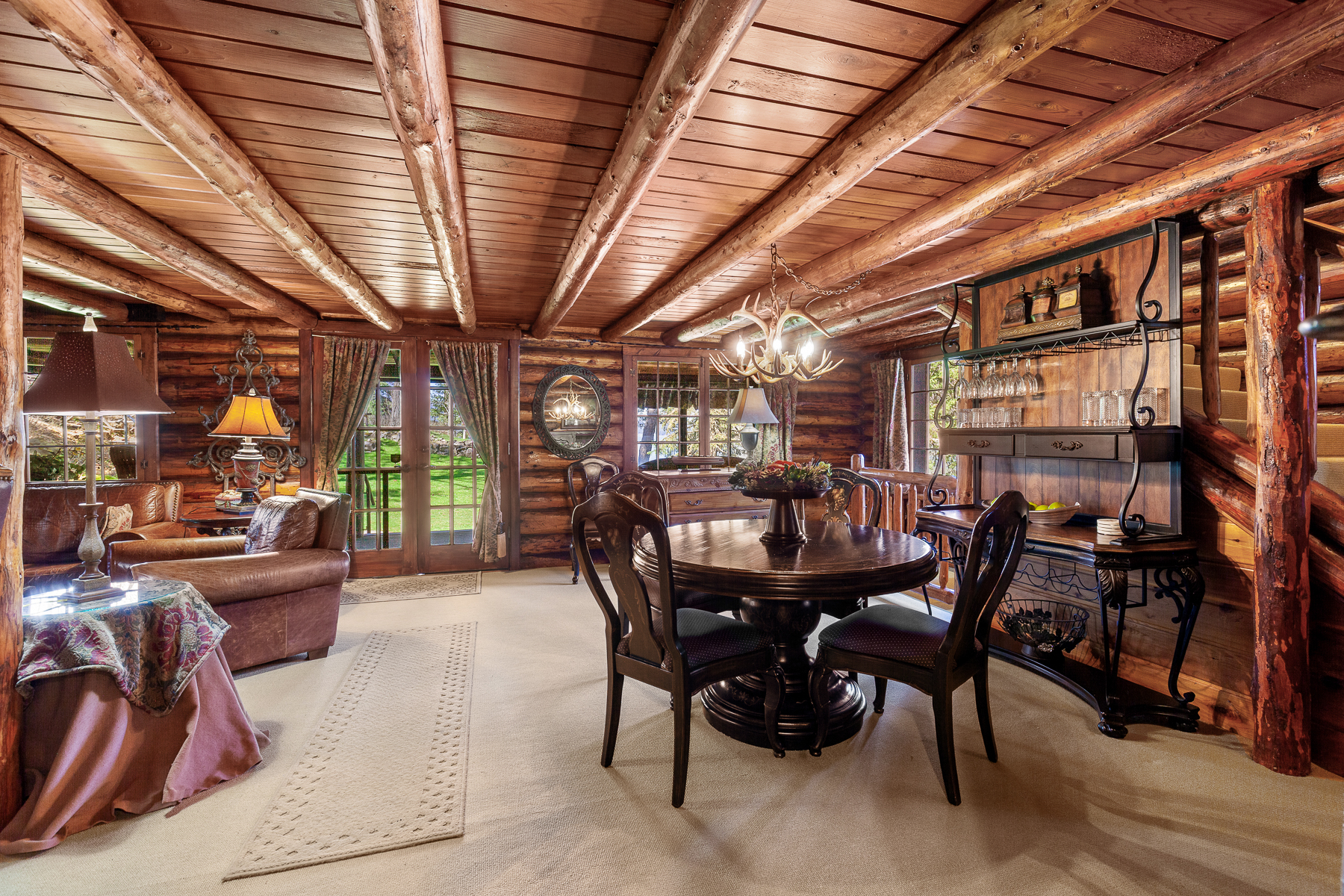 Dining Space - Seating for 4