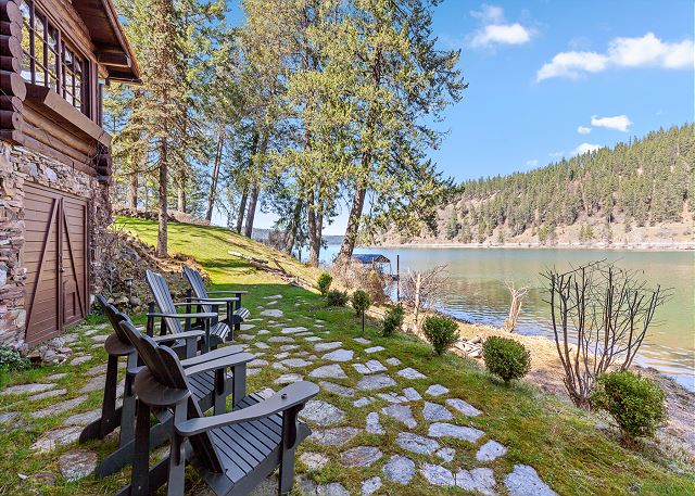 New Listing! Lakefront | Private Beach and Dock | 3 Master Suites | Hot Tub 2