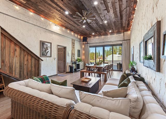 New Listing! Large Barn Home | Rustic-Chic Retreat | Hot Tub | Sauna 3