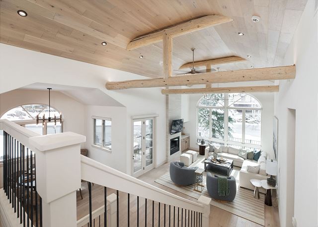 New Listing! Arrowhead | 3 Master Suites | Shuttle | Pool & Hot Tub Access