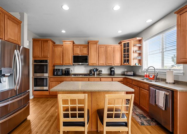 New Listing! Beacon Point | Aurora Reservoir | Outdoor Living at its Best 8