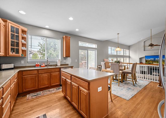 New Listing! Beacon Point | Aurora Reservoir | Outdoor Living at its Best 3