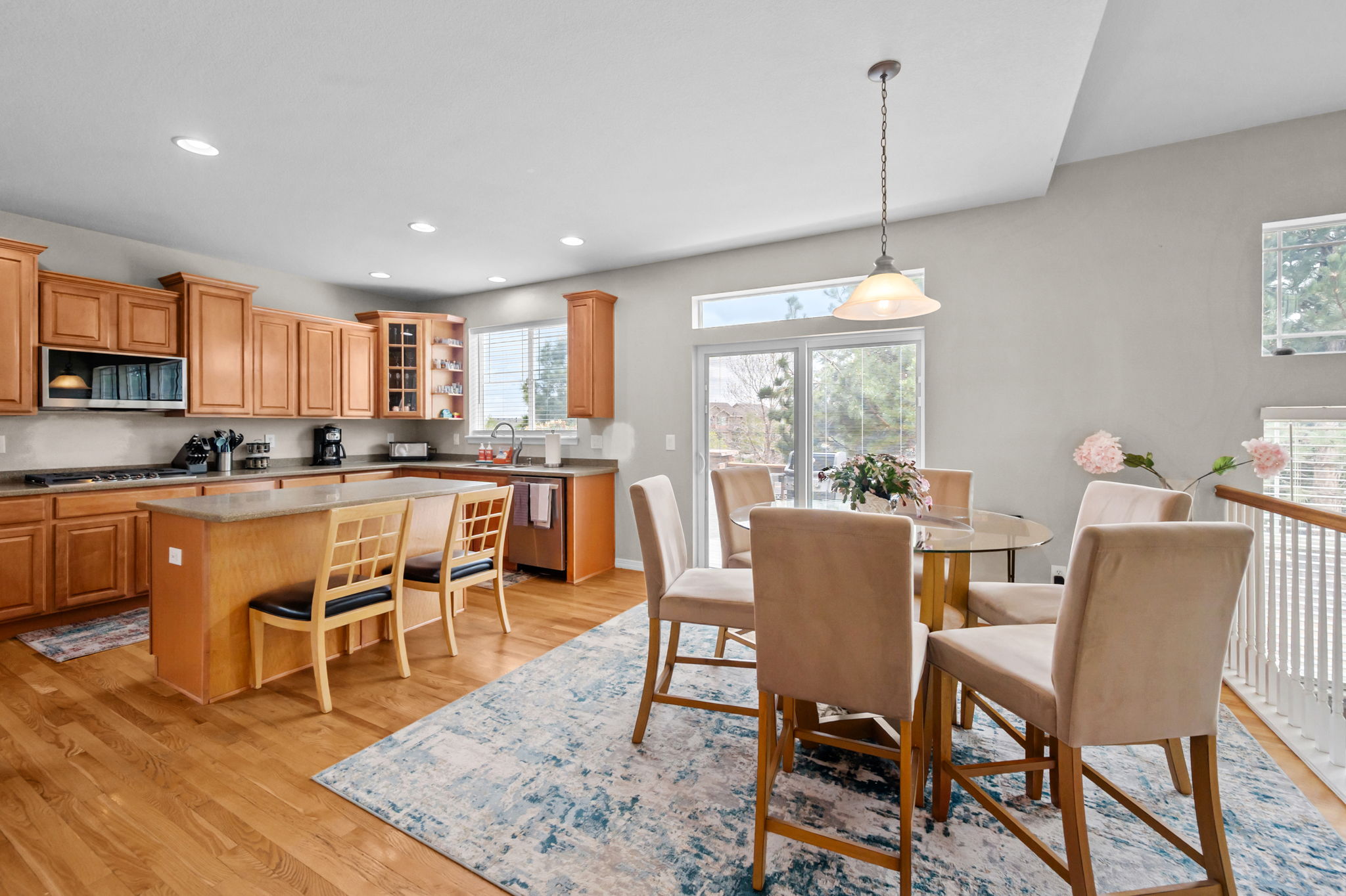 Gather around the table for slow mornings, lively dinners, and everything in between—seating for 6 in the open-concept kitchen.