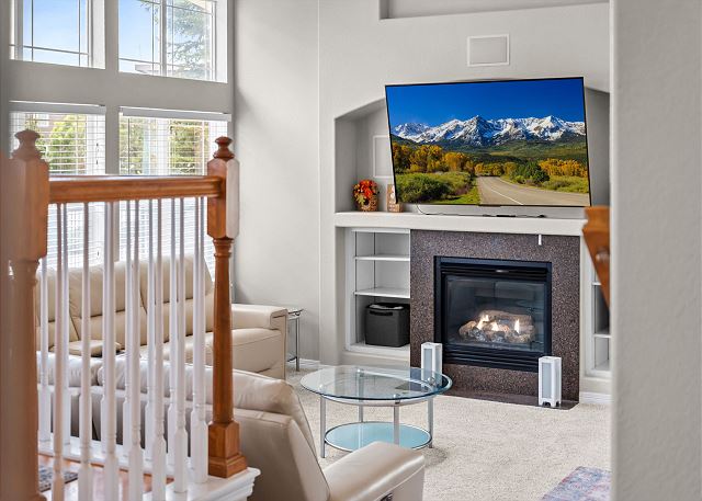 New Listing! Beacon Point | Aurora Reservoir | Outdoor Living at its Best 6