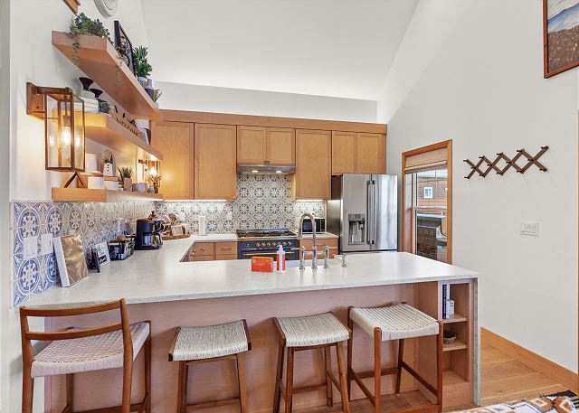 New Listing! Craftsman Bungalow | 2 Min Walk to Dover Bay Marina 9