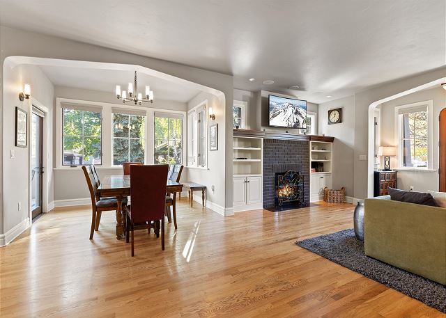 New! Luxury Bend Retreat Steps From Downtown & River 5
