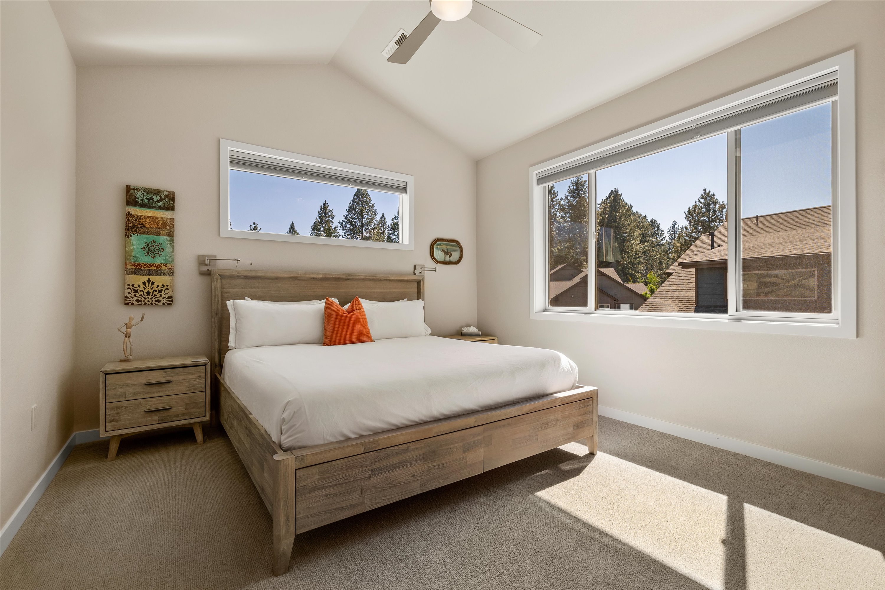 New! Luxury Bend Escape | Hot Tub | Lake Views | Photo 16