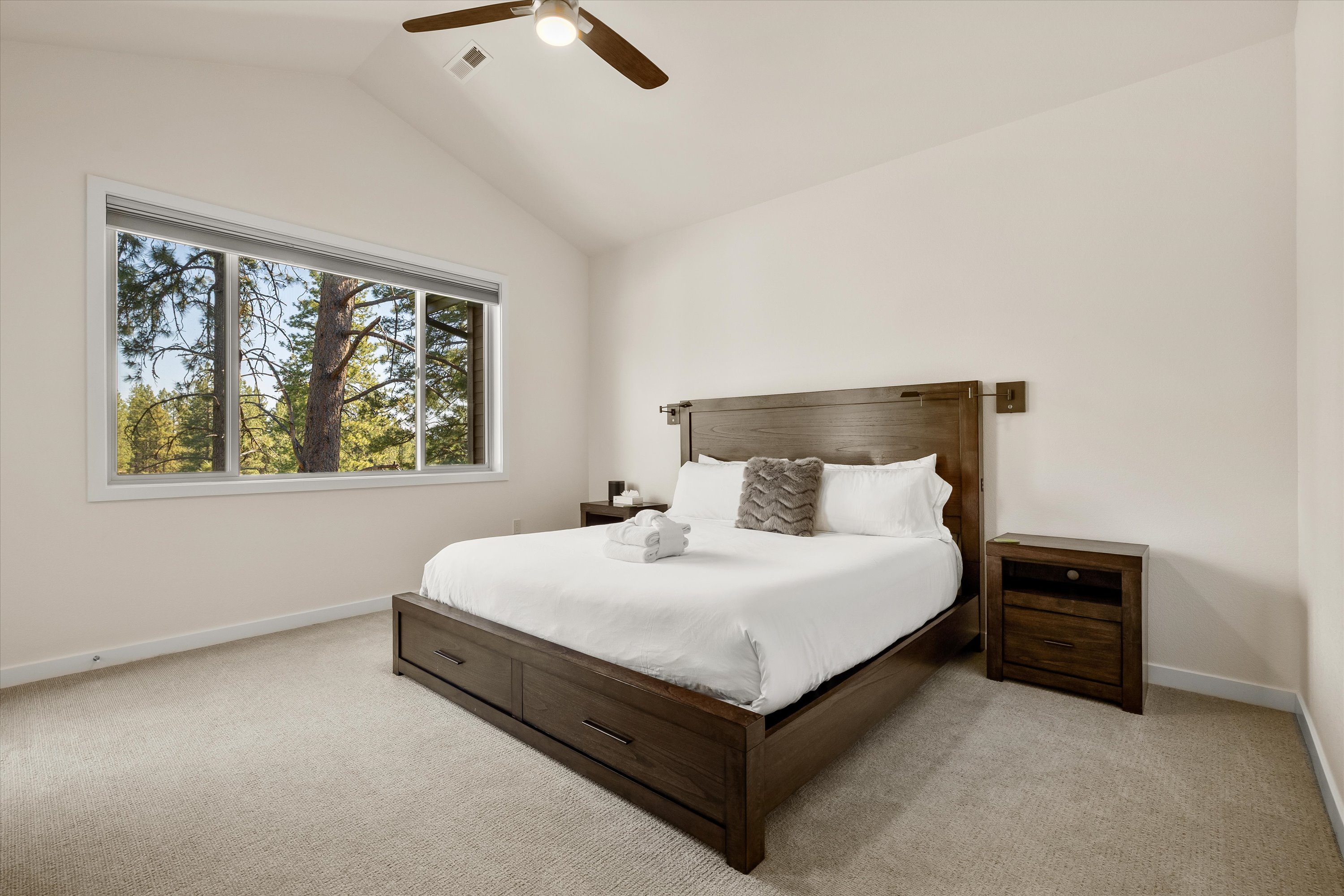 New! Luxury Bend Escape | Hot Tub | Lake Views | Photo 21