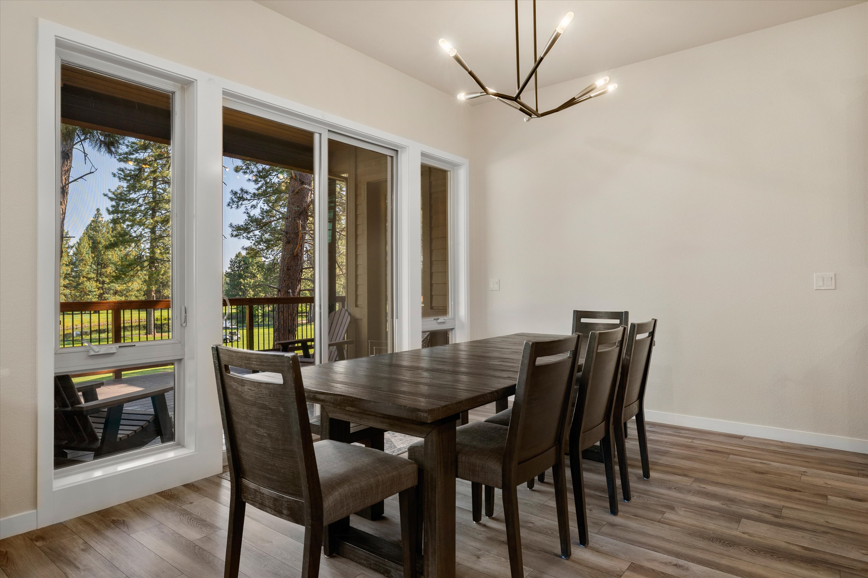 New! Luxury Bend Escape | Hot Tub | Lake Views | Photo 14