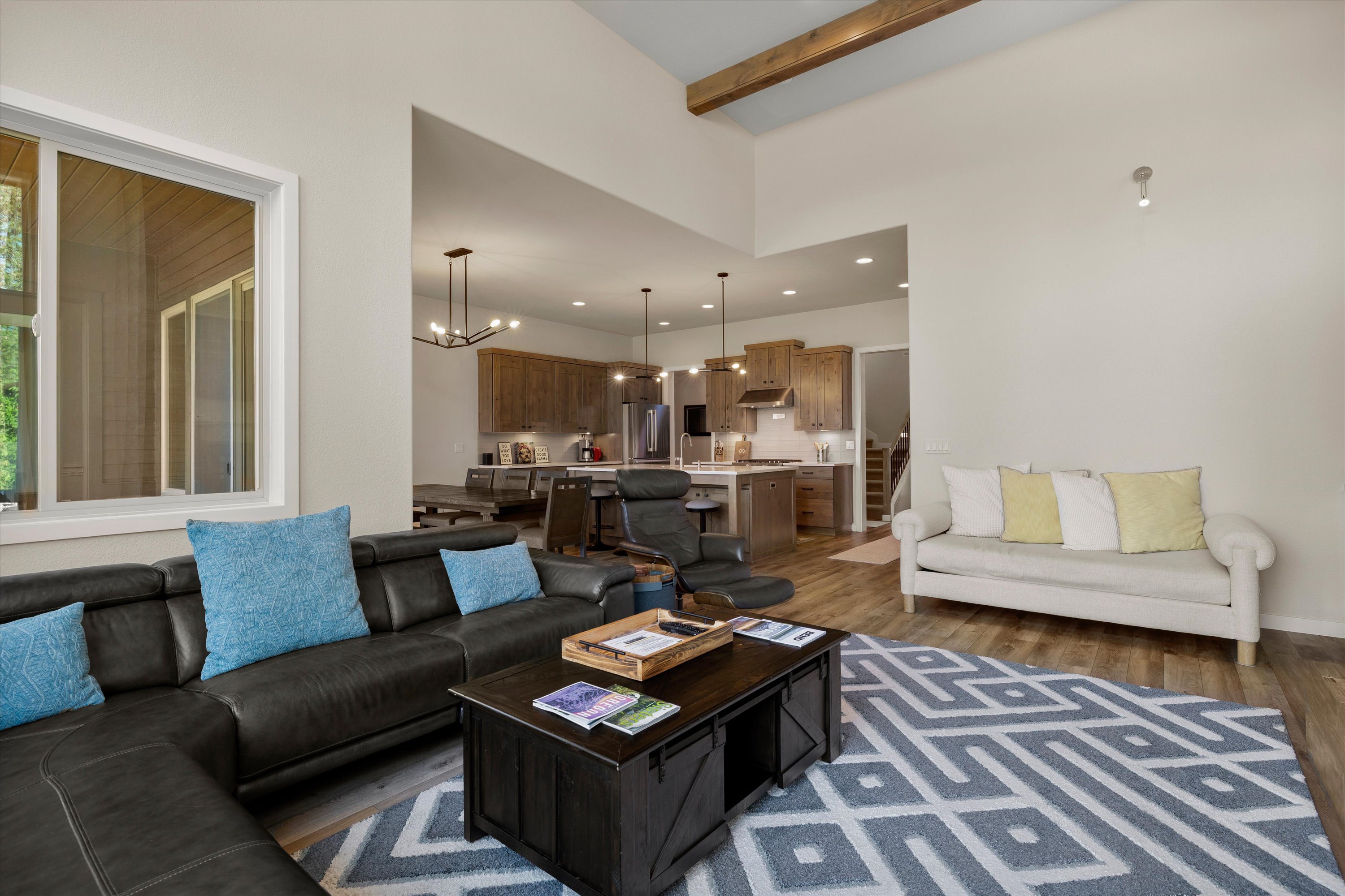 New! Luxury Bend Escape | Hot Tub | Lake Views | Photo 13