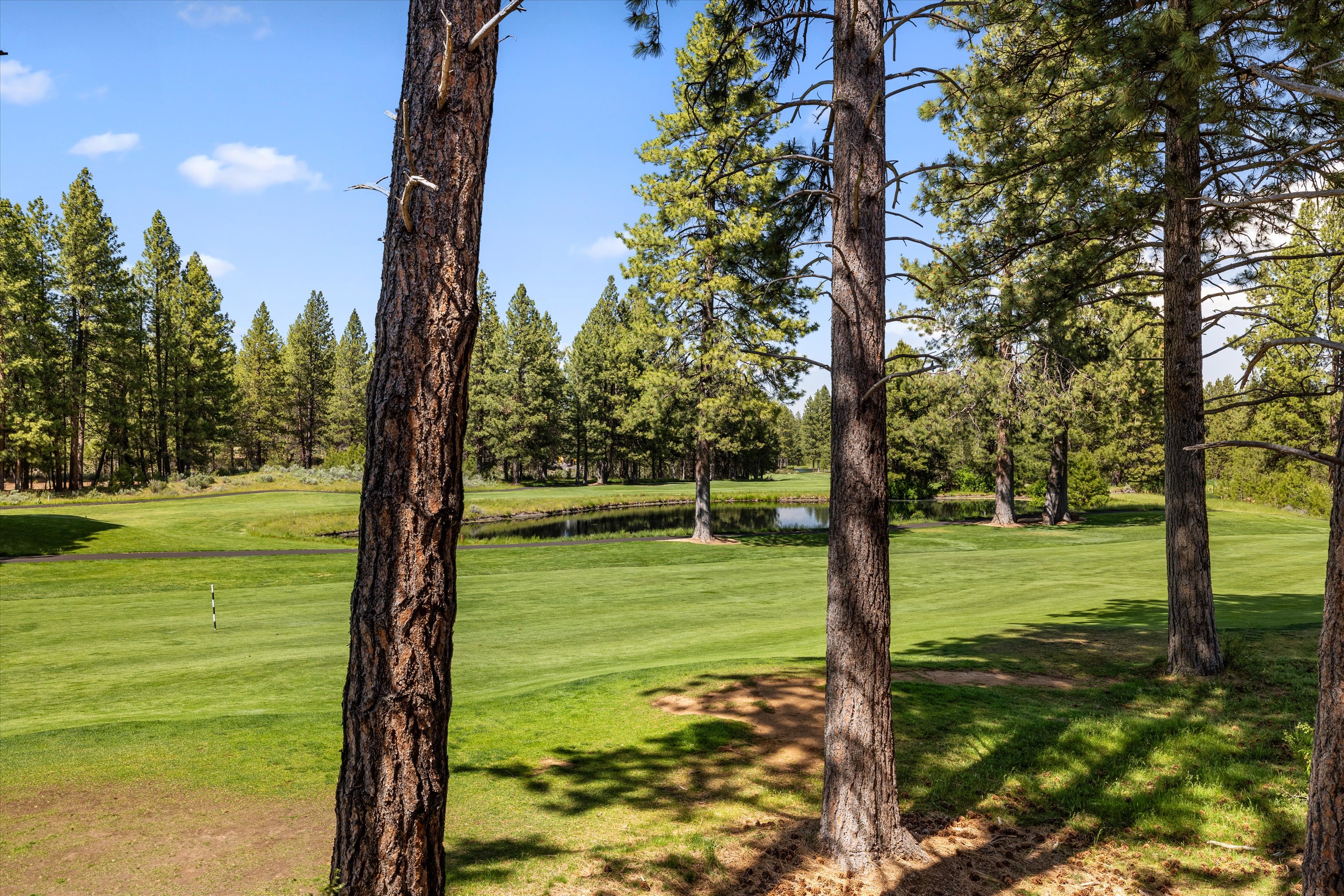 New! Luxury Bend Escape | Hot Tub | Lake Views | Photo 45