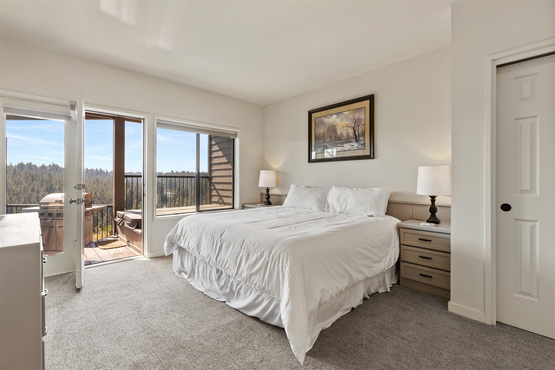 New! Deschutes River Escape with Hot Tub & Views | Photo 9