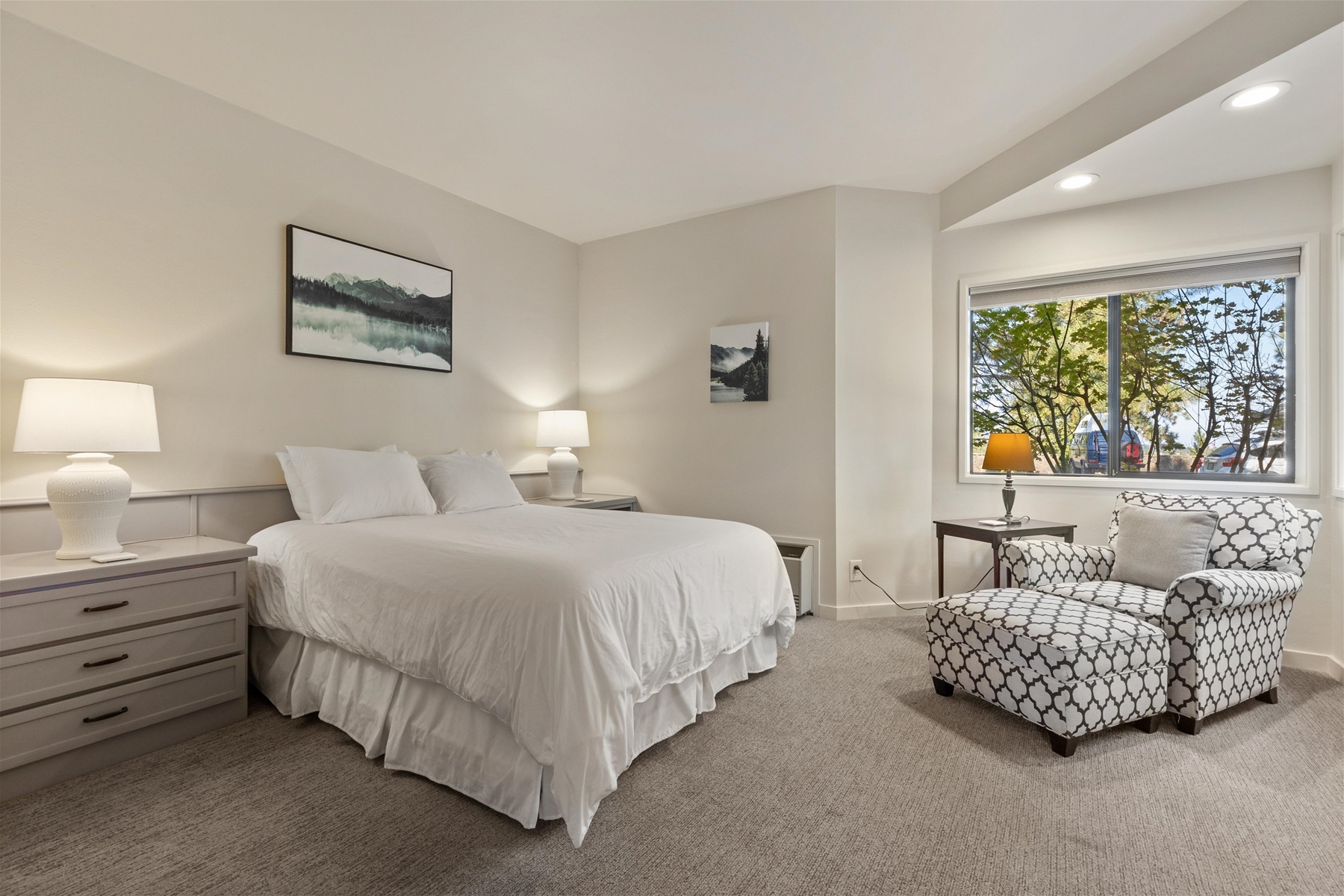 New! Deschutes River Escape with Hot Tub & Views | Photo 10