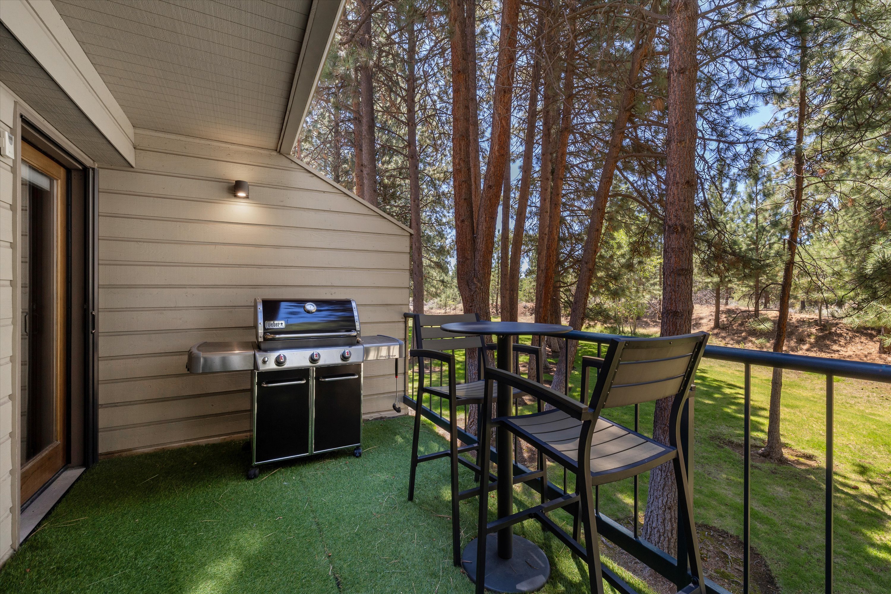 New! Cozy Bend Escape | Hot Tub | Forest Views | Photo 22
