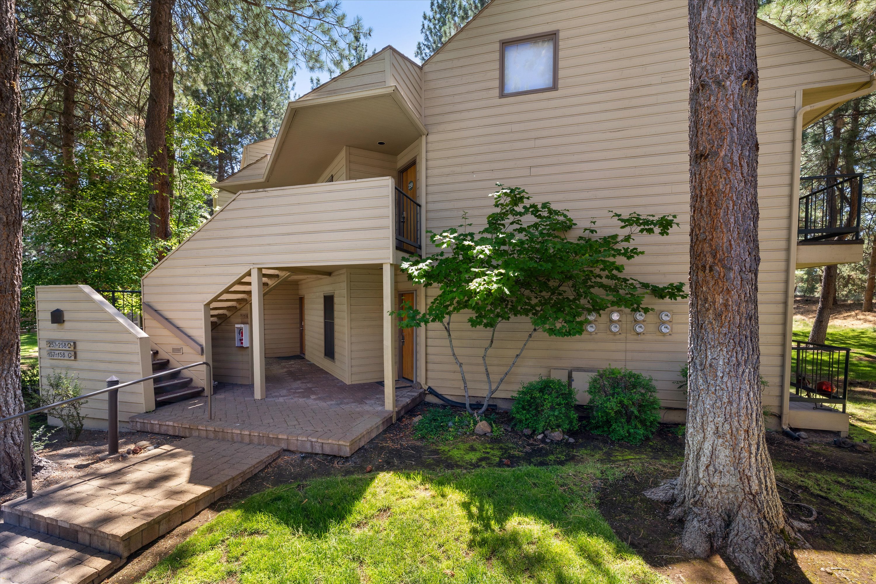 New! Cozy Bend Escape | Hot Tub | Forest Views | Photo 23