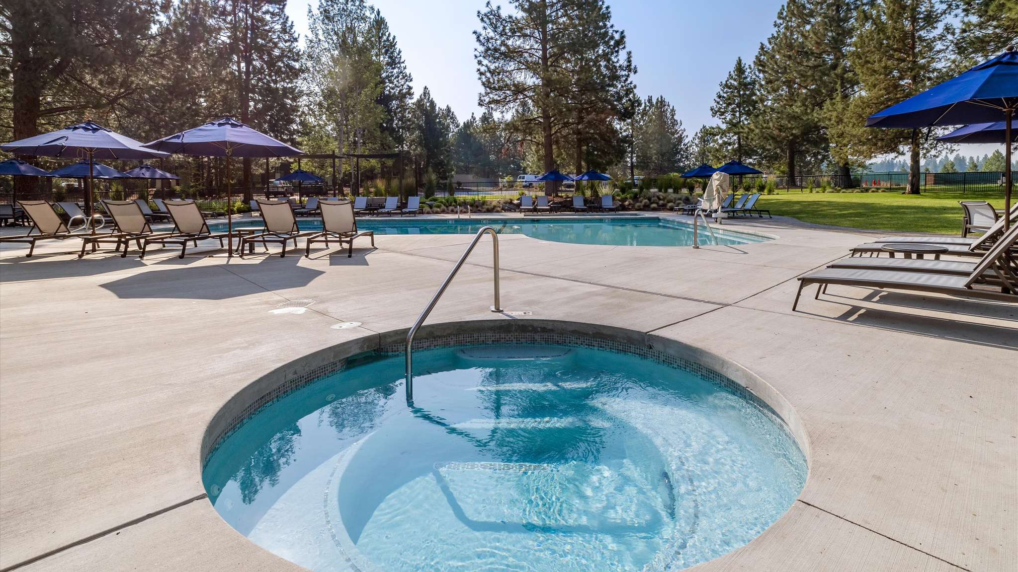 New! Cozy Bend Escape | Hot Tub | Forest Views | Photo 5