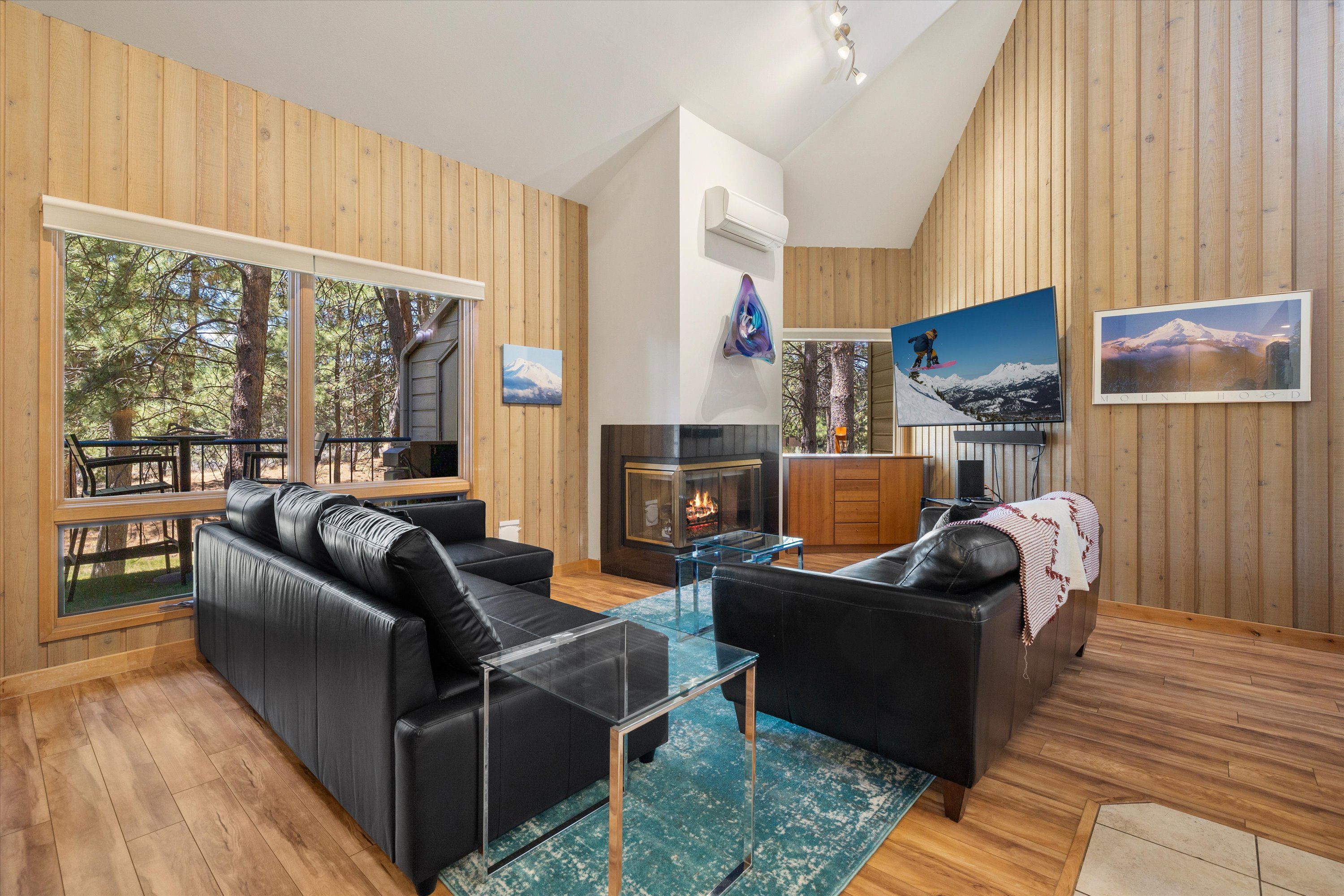 New! Cozy Bend Escape | Hot Tub | Forest Views | Photo 1