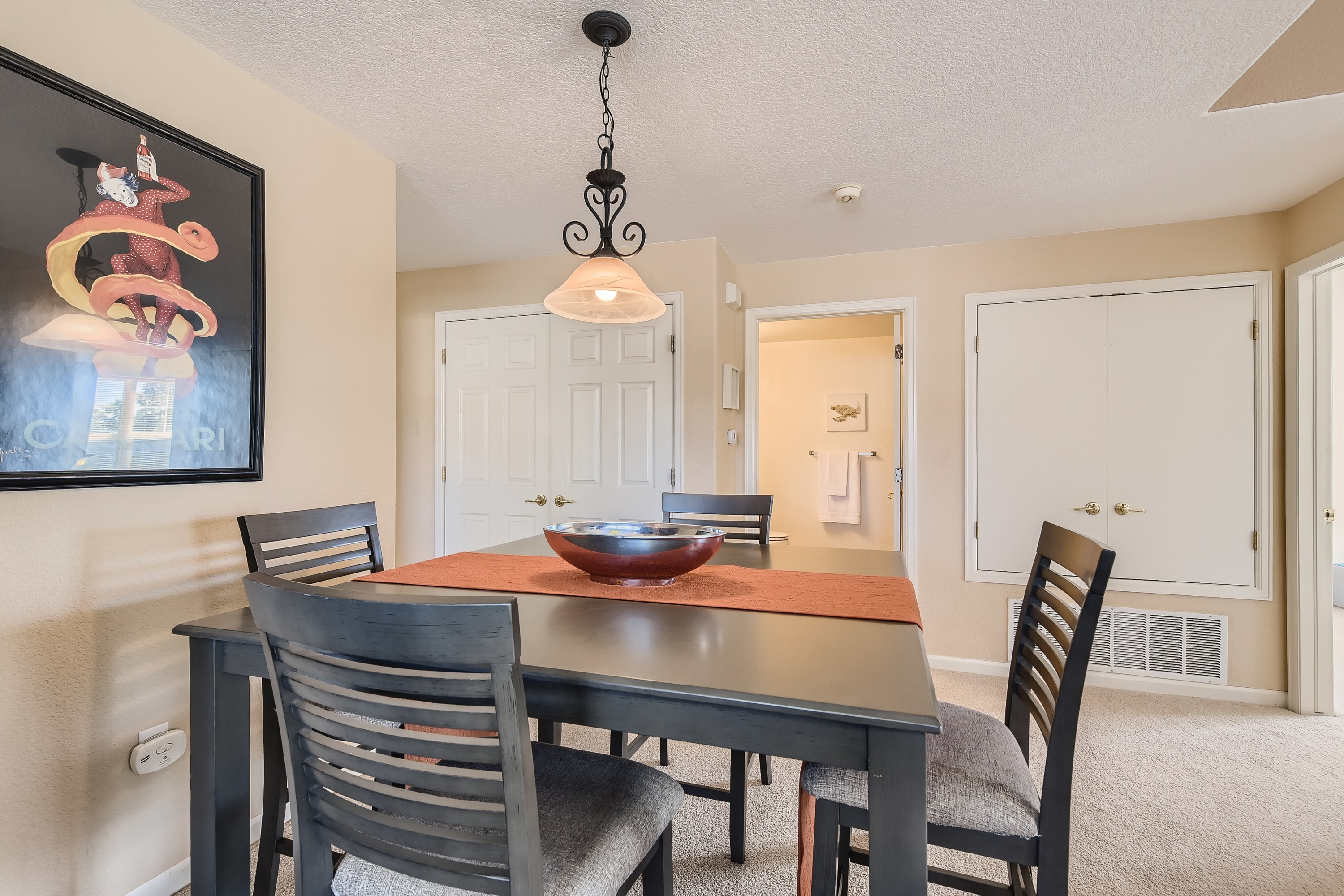 Gather around the table for slow mornings, lively dinners, and everything in between—seating for 4.