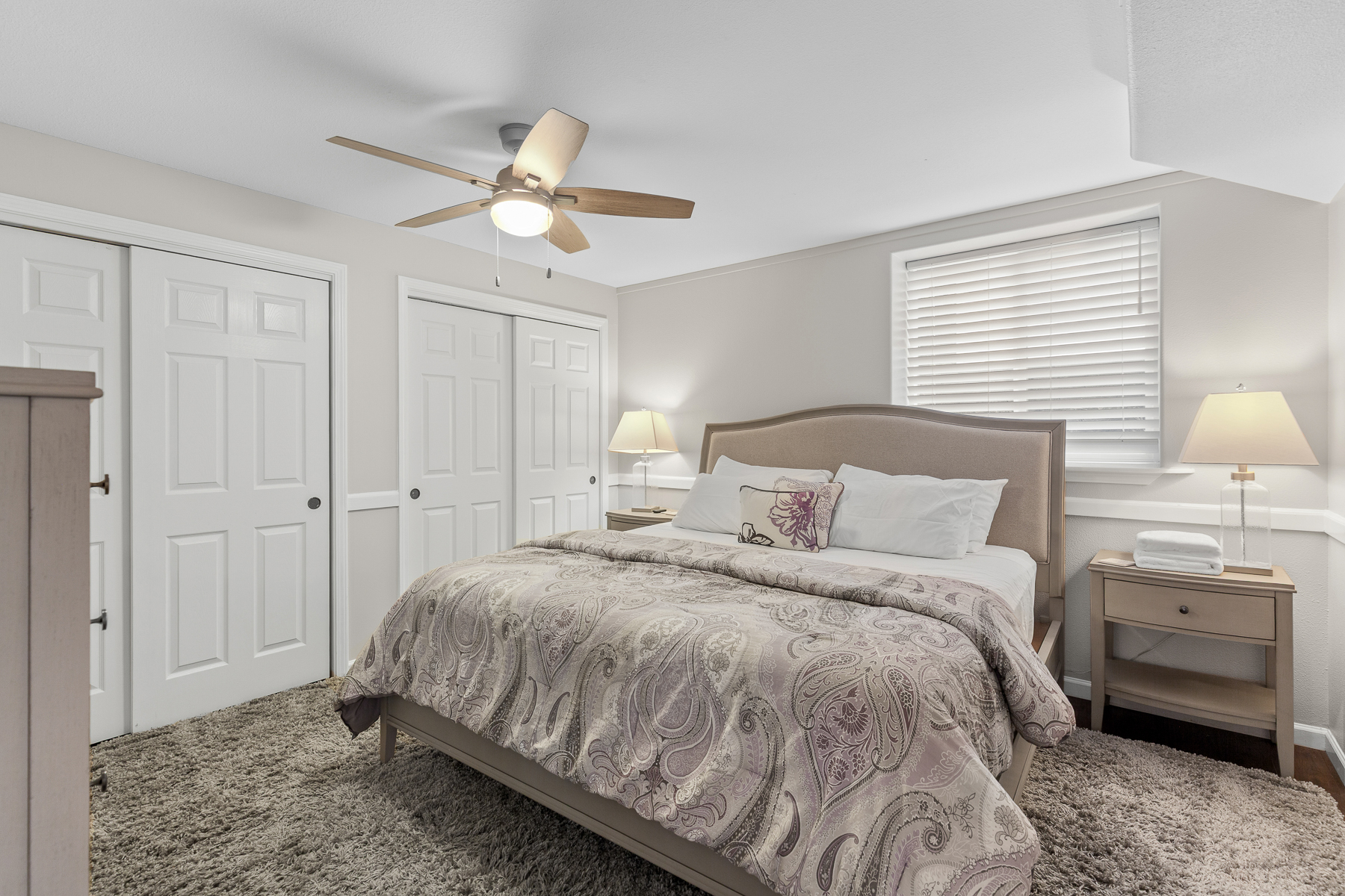 Bedroom 5: King Bed, level 2