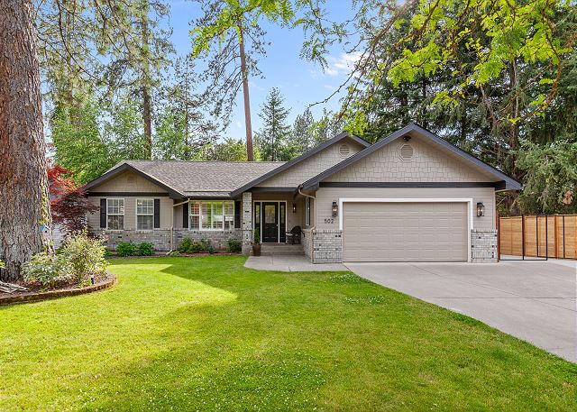 New Listing! Spokane River Getaway | Fire Pit | Fenced Yard | Pet Friendly 6