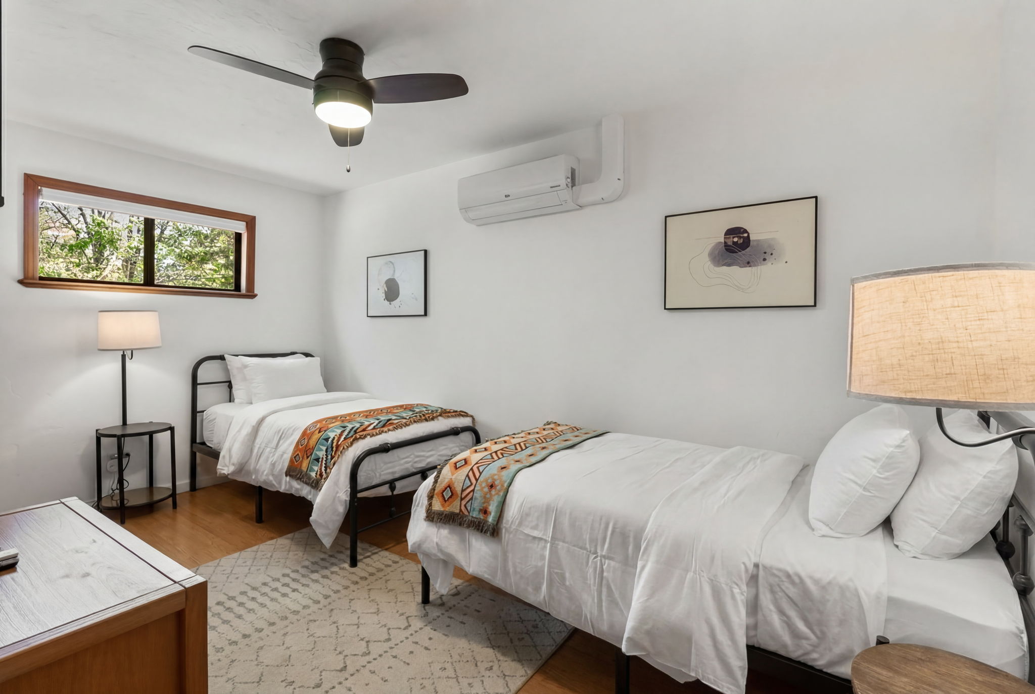 Guest room with two twin beds - perfect for kids or individuals. 