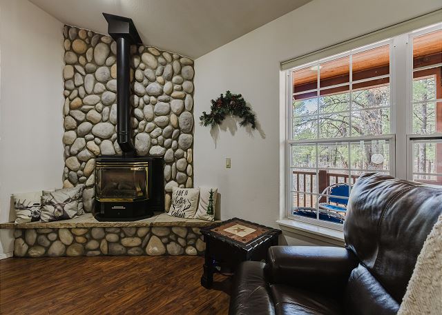 New Listing! Lakeview Cabin | Sleeps 12 7