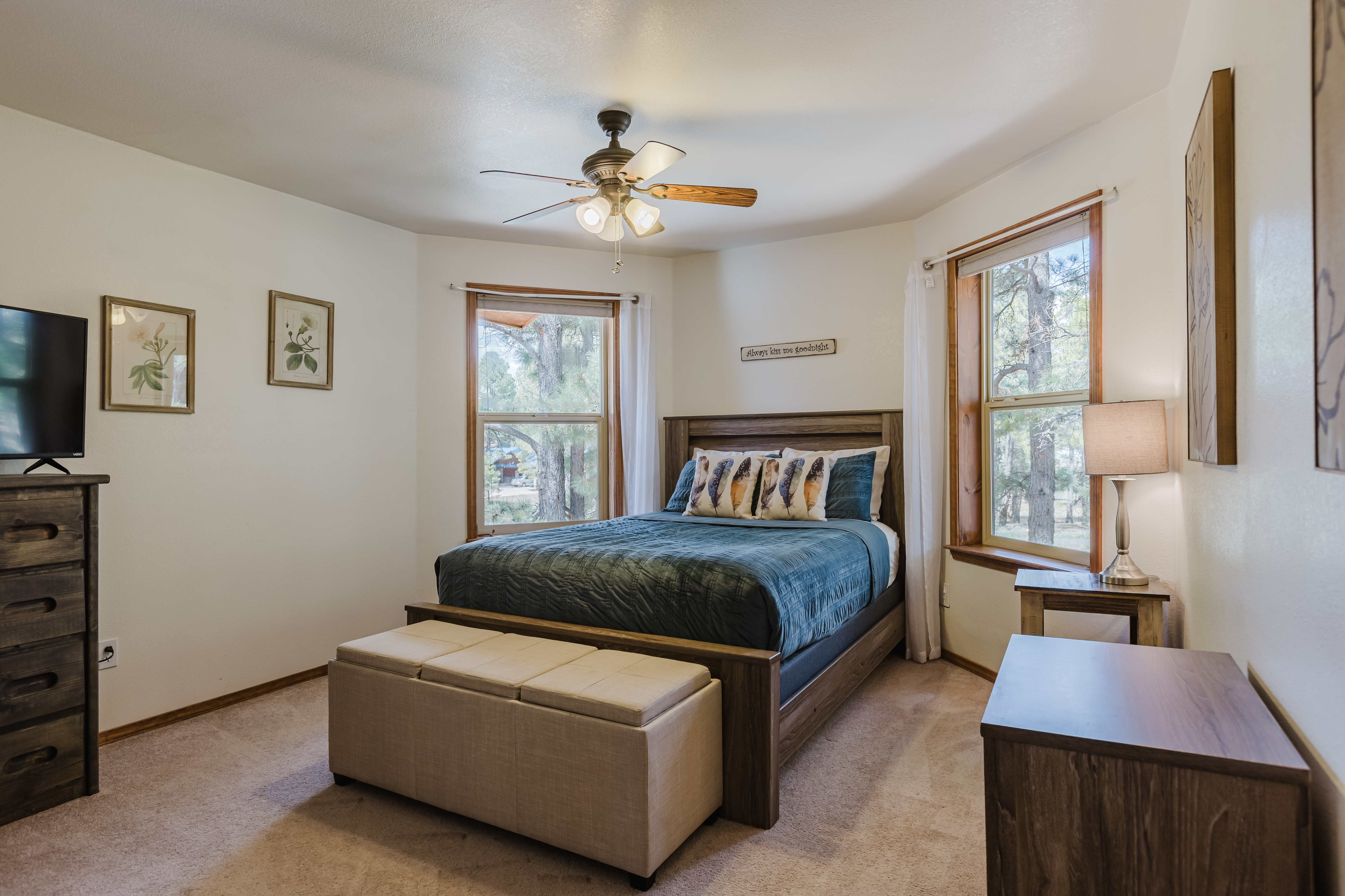 Upstairs, you will find our comfortable queen bedroom featuring a Jack-and-Jill bathroom and equipped with a Smart TV for relaxing after a day of exploring Pagosa Springs.