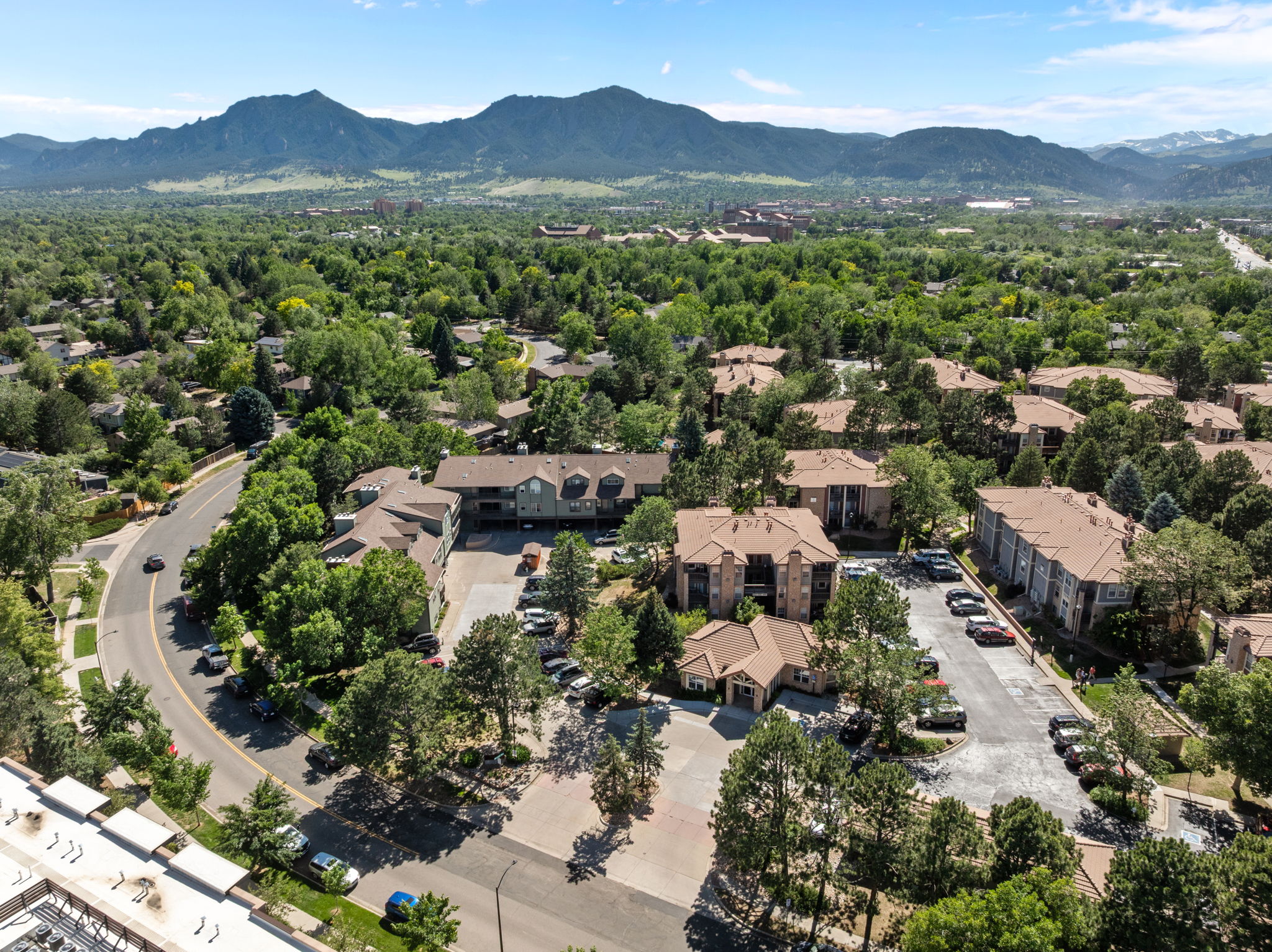 The perfect home base for your stay in boulder with easy access to the mountains. 