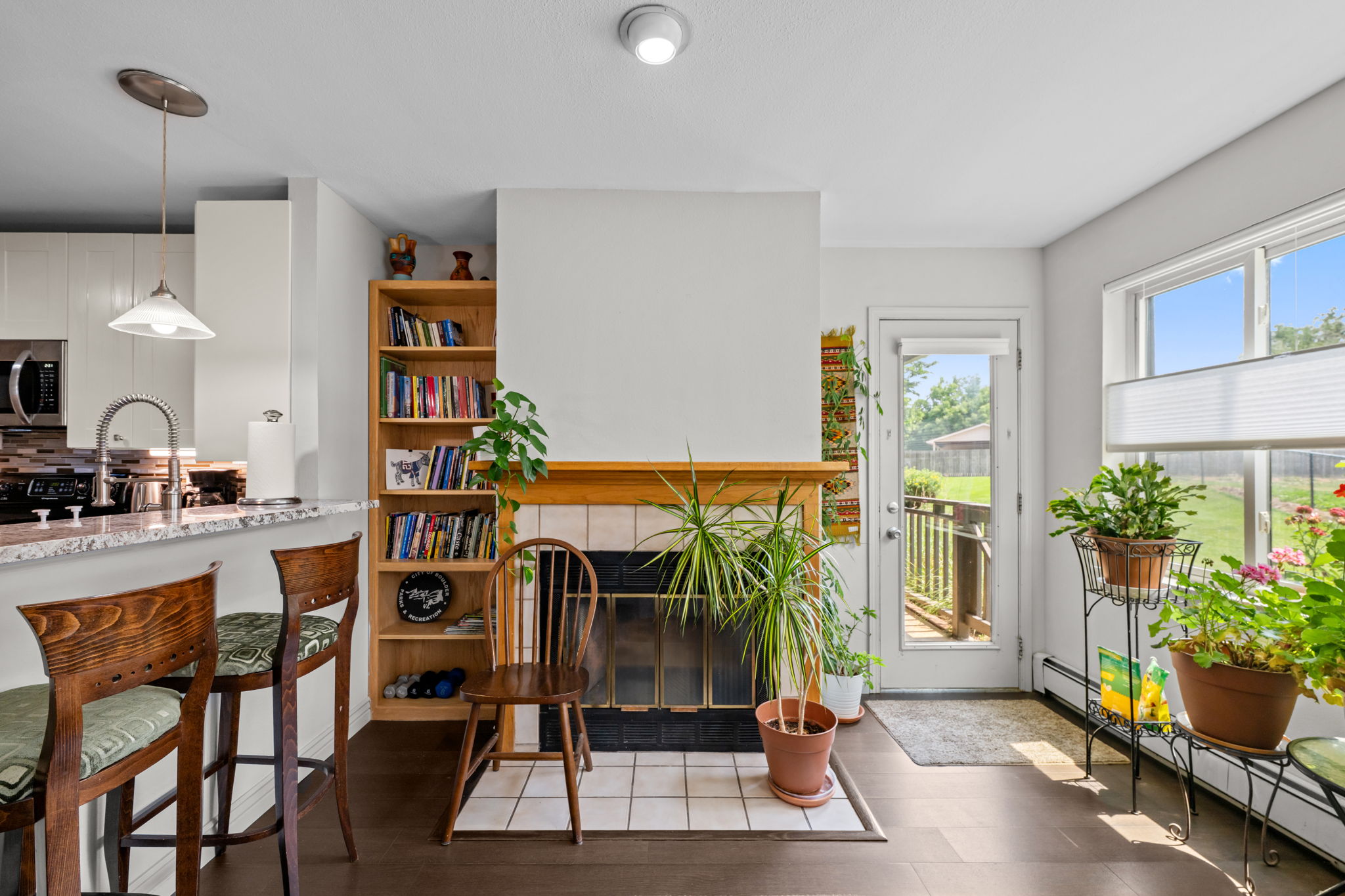 Living area with lots of natural light. 