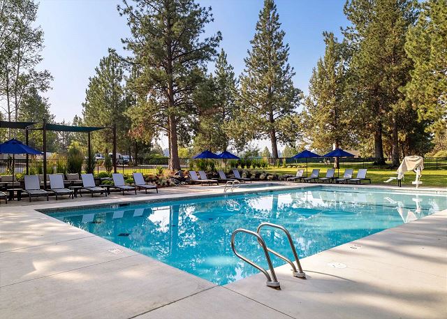 New Listing! River Views | Hot Tub | Near Mt. Bachelor 10
