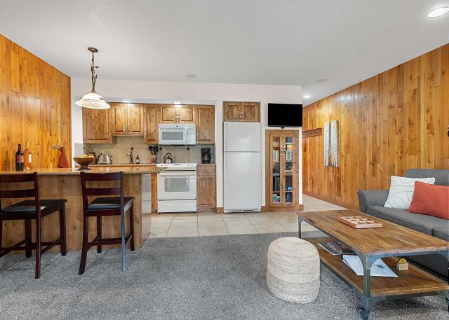 New! Cozy Condo | Hot Tub - Pool | Steps to River Trail 9