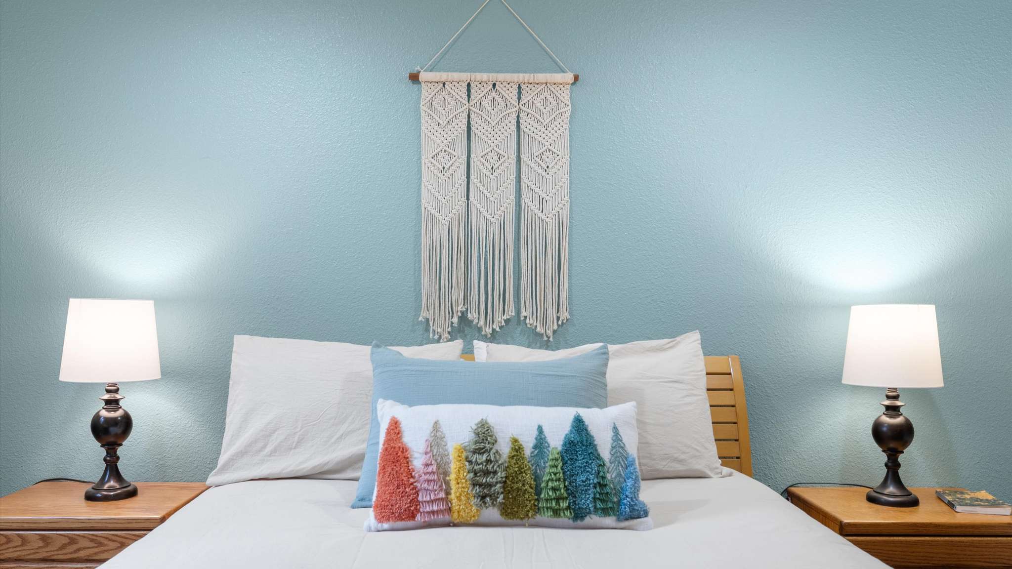 Queen bedroom
