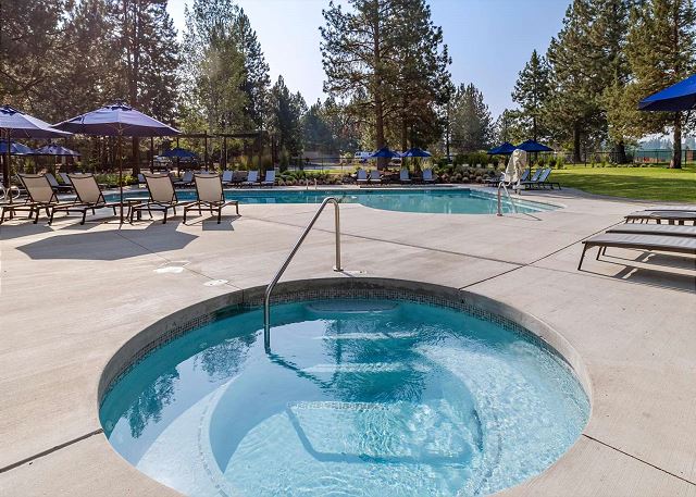New! Cozy Condo | Hot Tub - Pool | Steps to River Trail 2
