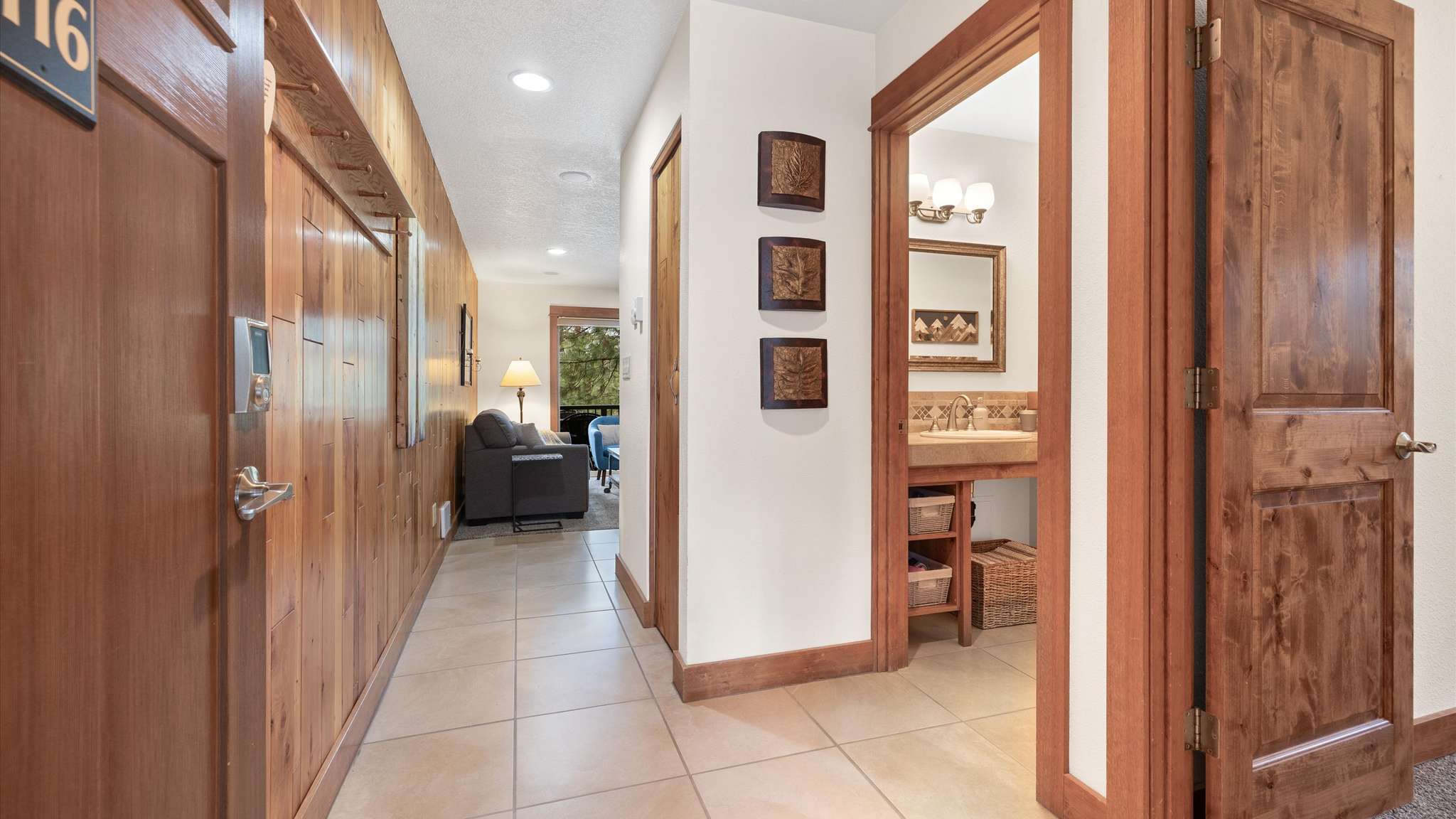 Tiled entry