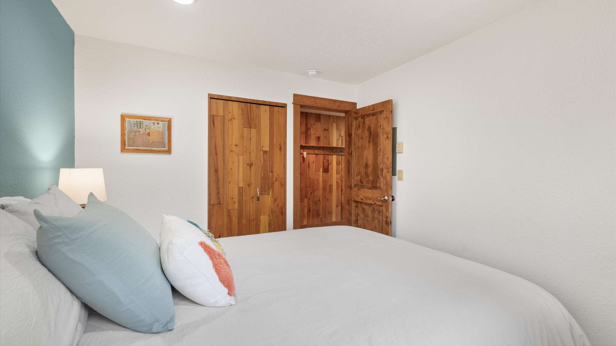 Queen bedroom
