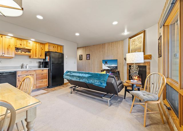 New! Affordable Mountain Escape | Pool - Hot Tub | Near Mt. Bachelor 8