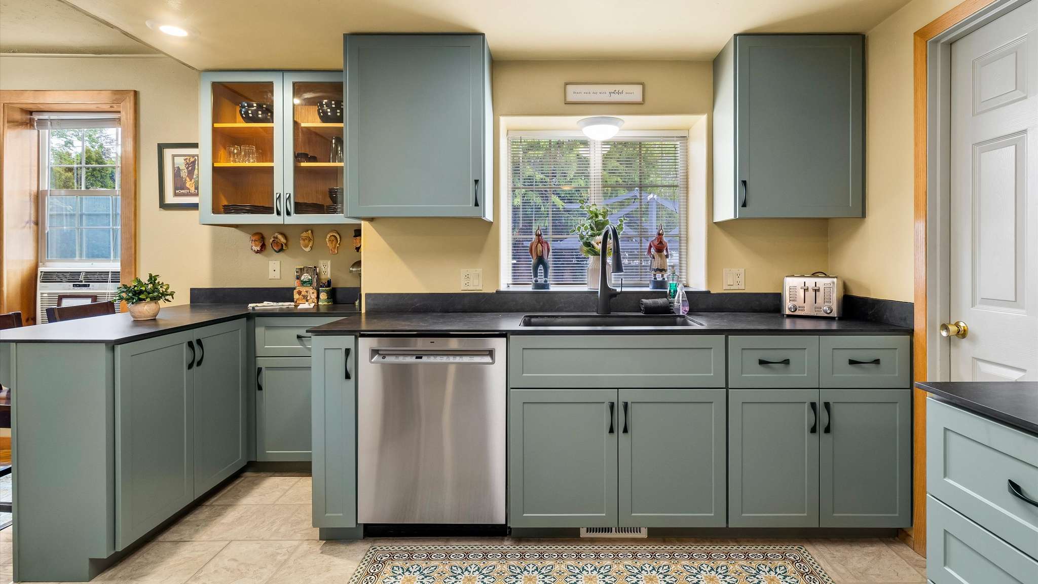 New! Historic Bend Cottage | Walk to Deschutes River & Downtown Shops | Photo 2