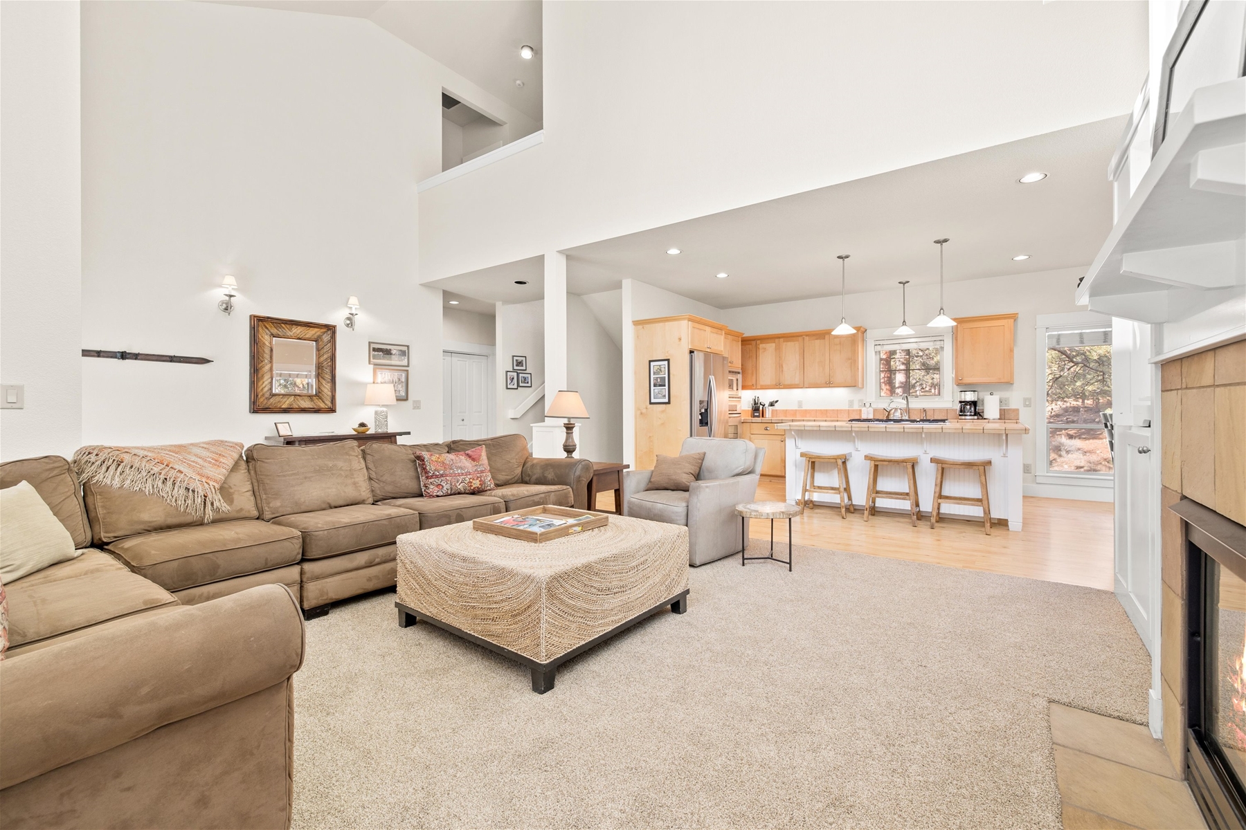 Winter Wren River Wild Escape, Mt. Bachelor Village Resort, Sleeps 8, Pet Friendly