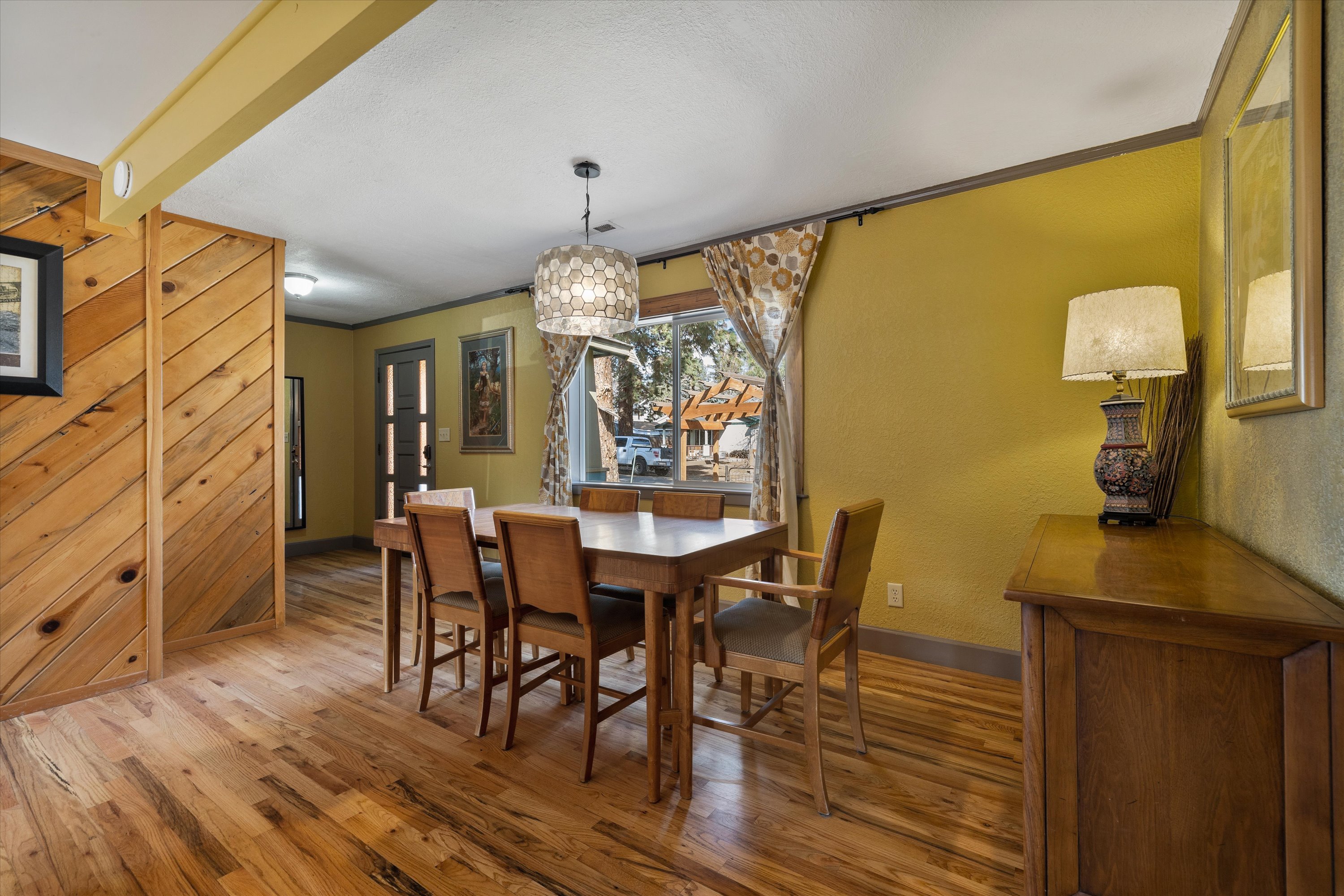 Formal seated dining for six.