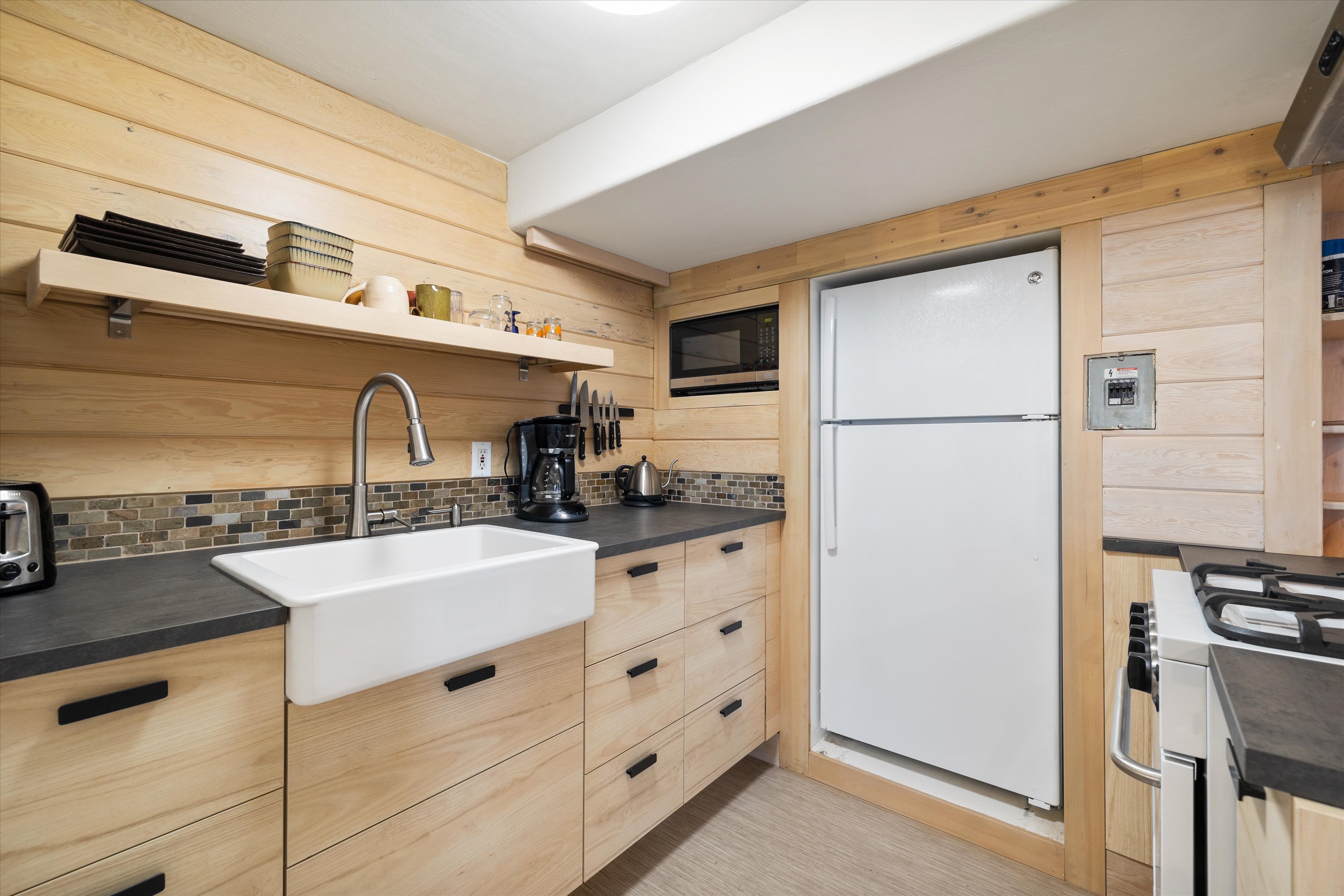 Kitchenette inside the Queen studio.