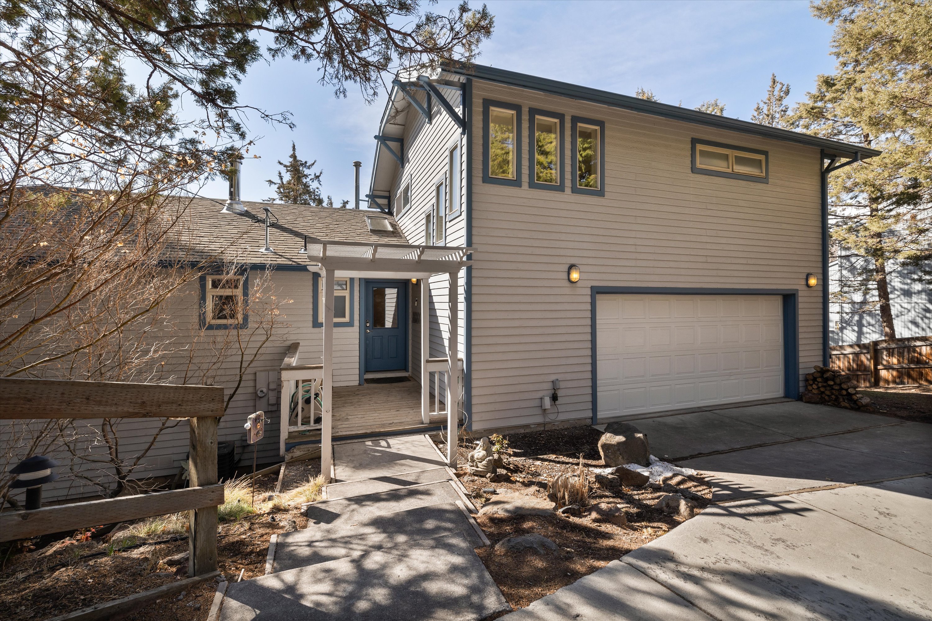 Trenton Treehouse includes a garage for one car, plus driveway and on-street parking. 