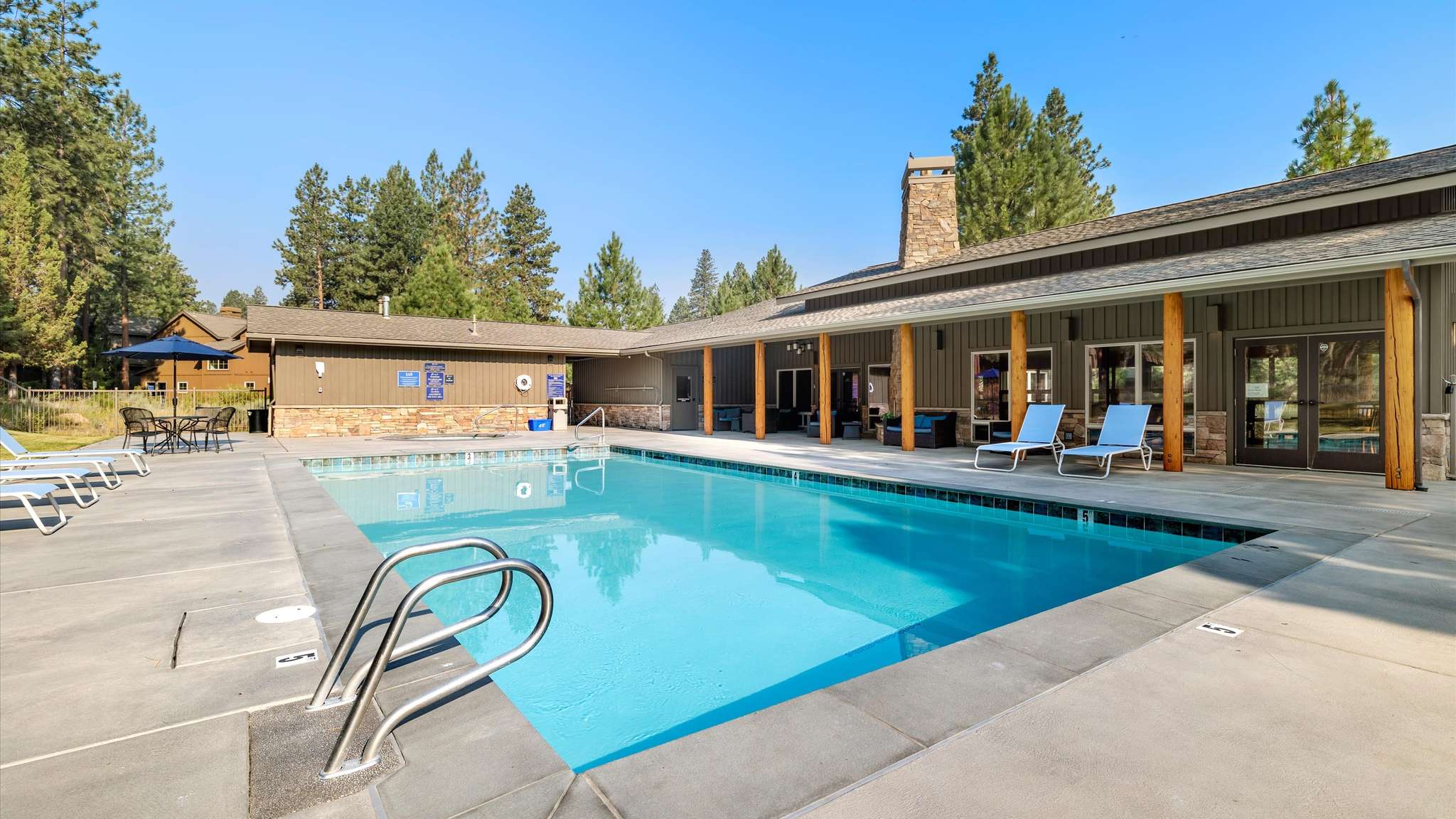 Community Pool - (open Memorial Day to Labor Day) 