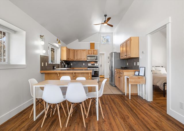 New! Charming Bend Cottage | 5 Min Walk to Downtown 2